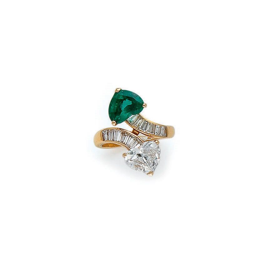 BAGUE "TOI ET MOI" EMERAUDE ET DIAMANTS, PAR MELLERIO