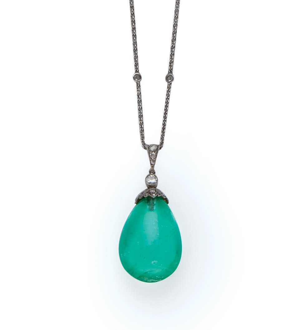 PENDENTIF ART DECO EMERAUDE ET DIAMANTS ET CHAINE DIAMANTS