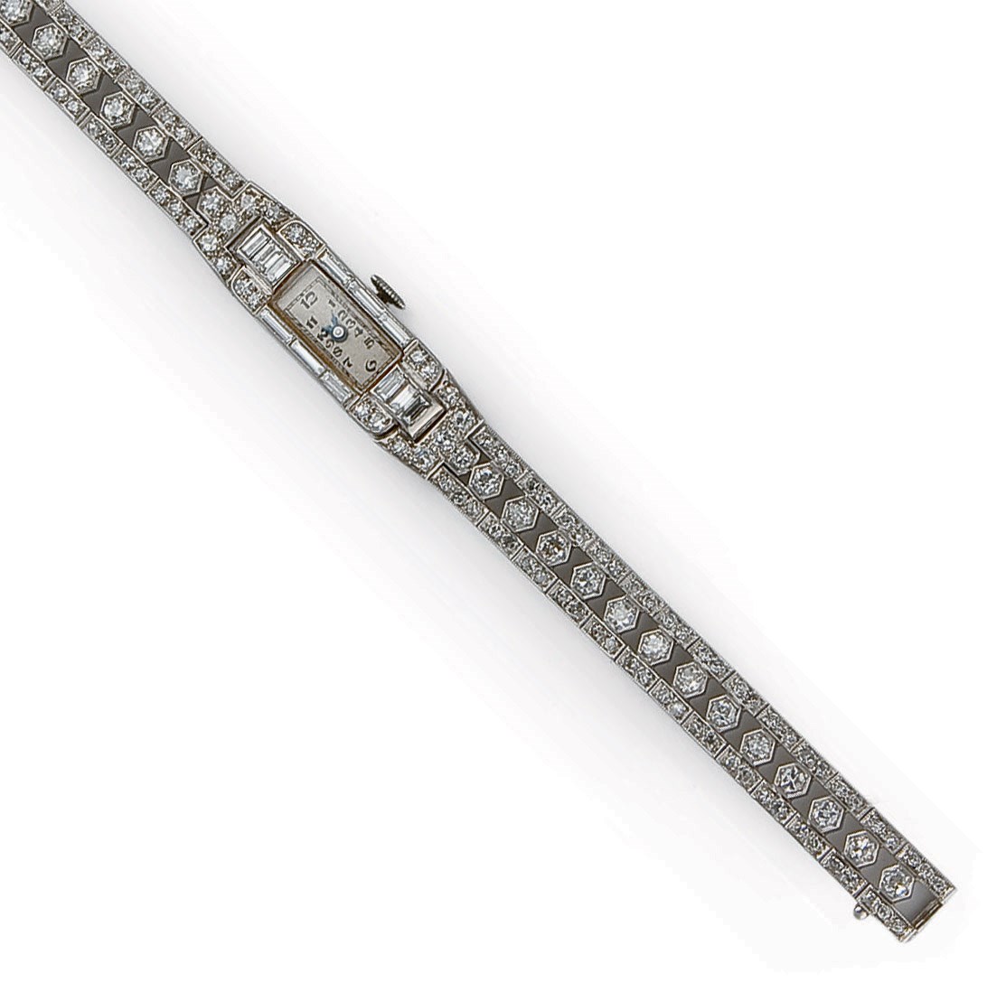 MONTRE BRACELET DE DAME ART DECO DIAMANTS