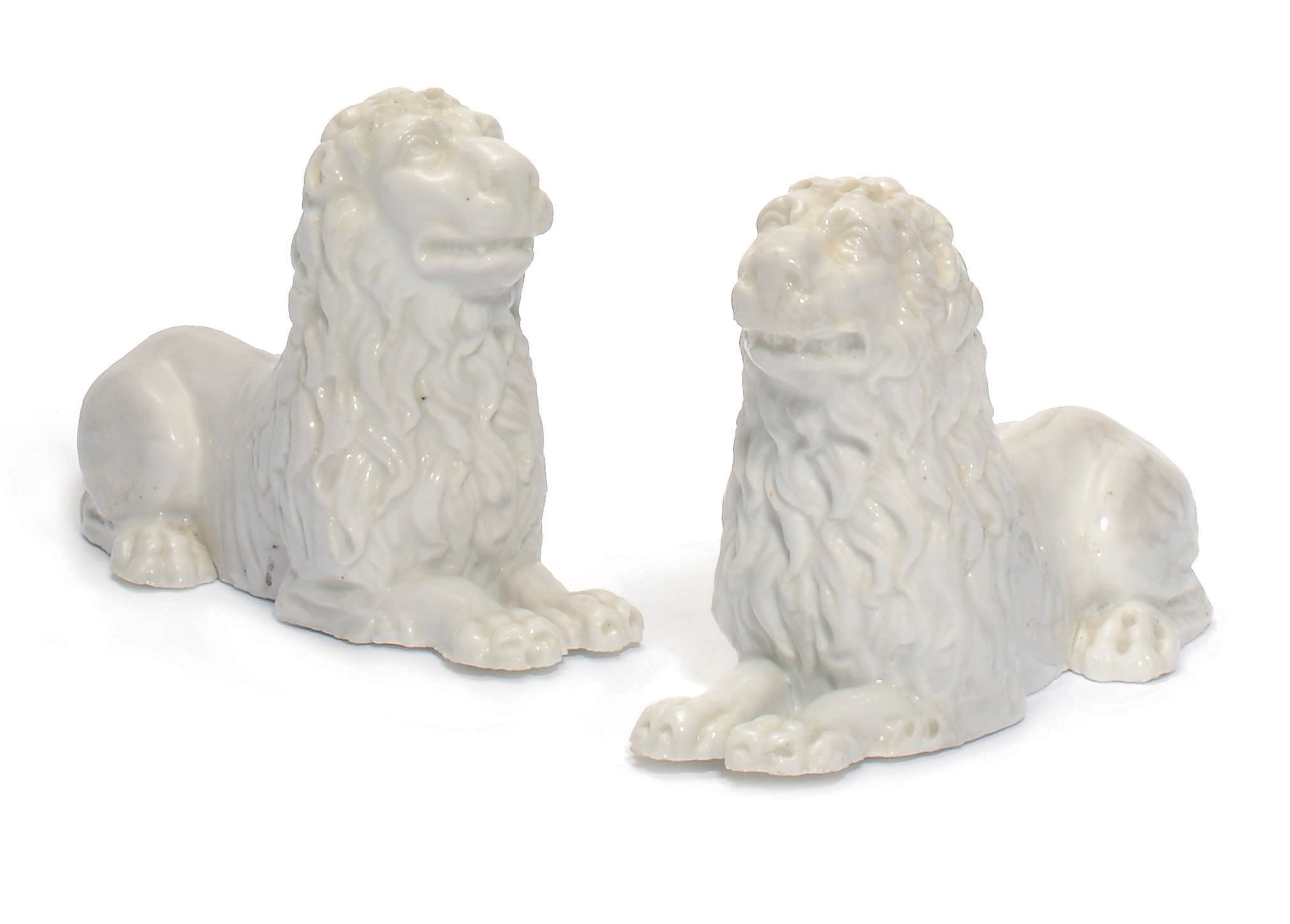 TWO DOCCIA WHITE MODELS OF LIONS