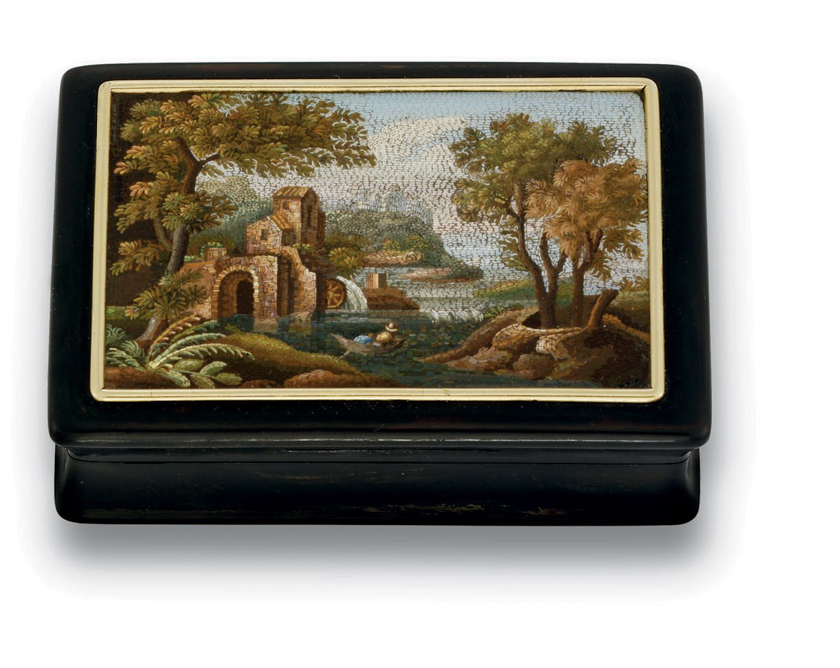 A GOLD-MOUNTED TORTOISESHELL SNUFF-BOX SET WITH AN ITALIAN MICROMOSAIC