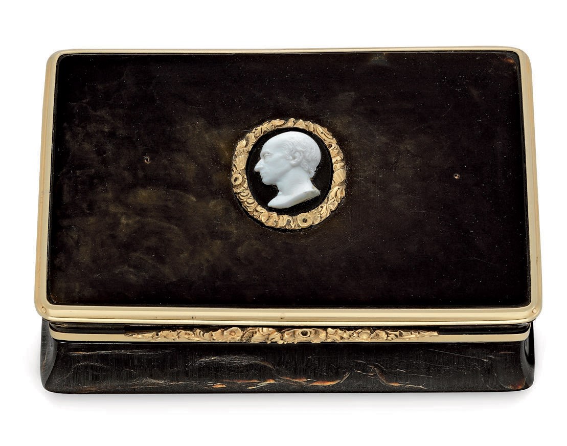 A REGENCY GOLD-MOUNTED TORTOISESHELL SNUFF-BOX