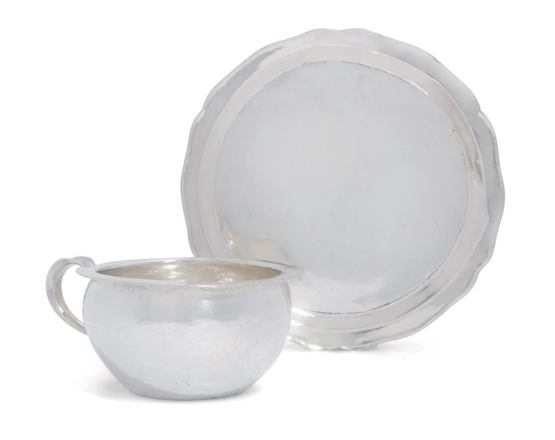 A SPANISH COLONIAL SILVER CHAMBER-POT