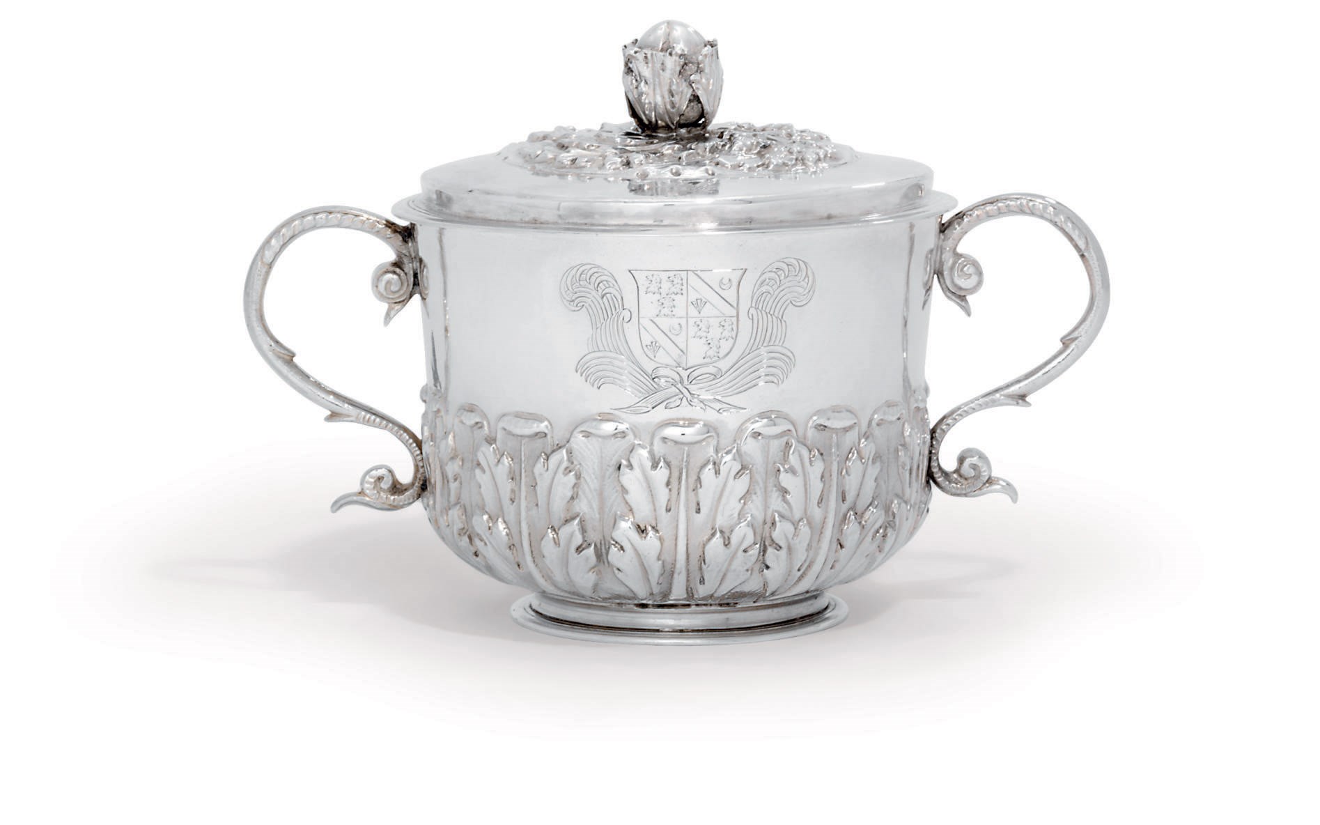 A CHARLES II SILVER PORRINGER AND COVER