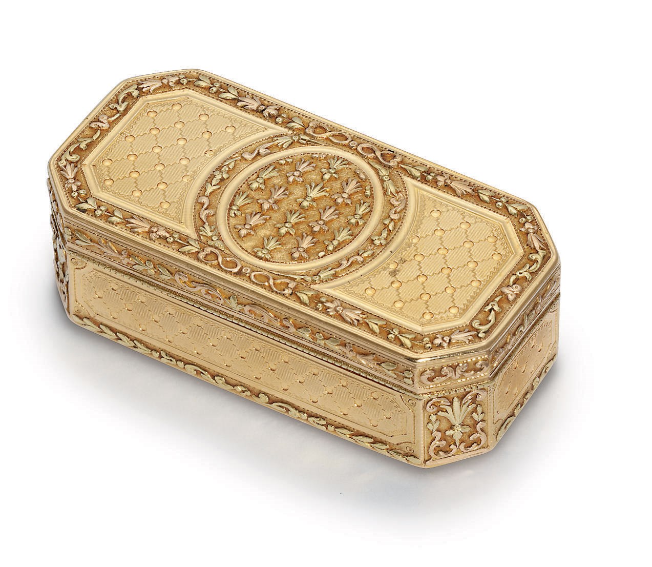 A LOUIS XVI THREE-COLOUR GOLD SNUFF-BOX