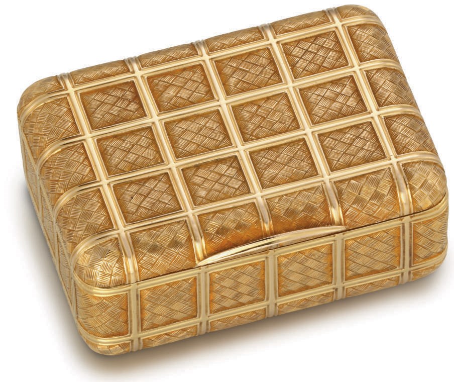 A GOLD SNUFF-BOX