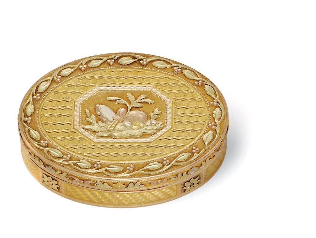 A SWISS FOUR-COLOUR GOLD SNUFF-BOX