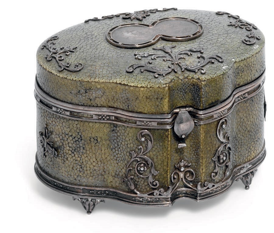 A LATE VICTORIAN OR EDWARD VII SILVER-MOUNTED DRESSING-TABLE BOX
