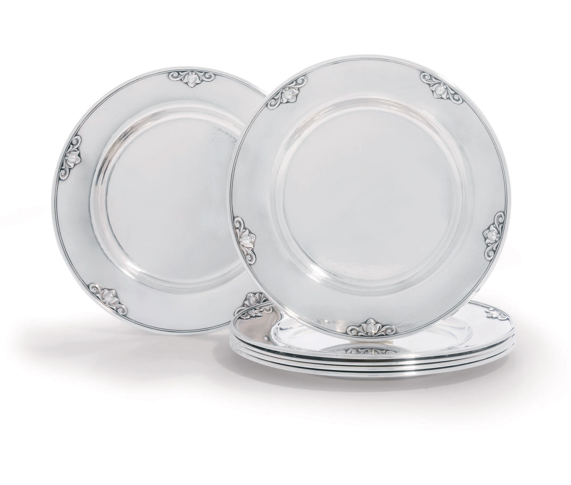 A SET OF SIX DANISH DINNER-PLATES DESIGNED BY JOHAN ROHDE