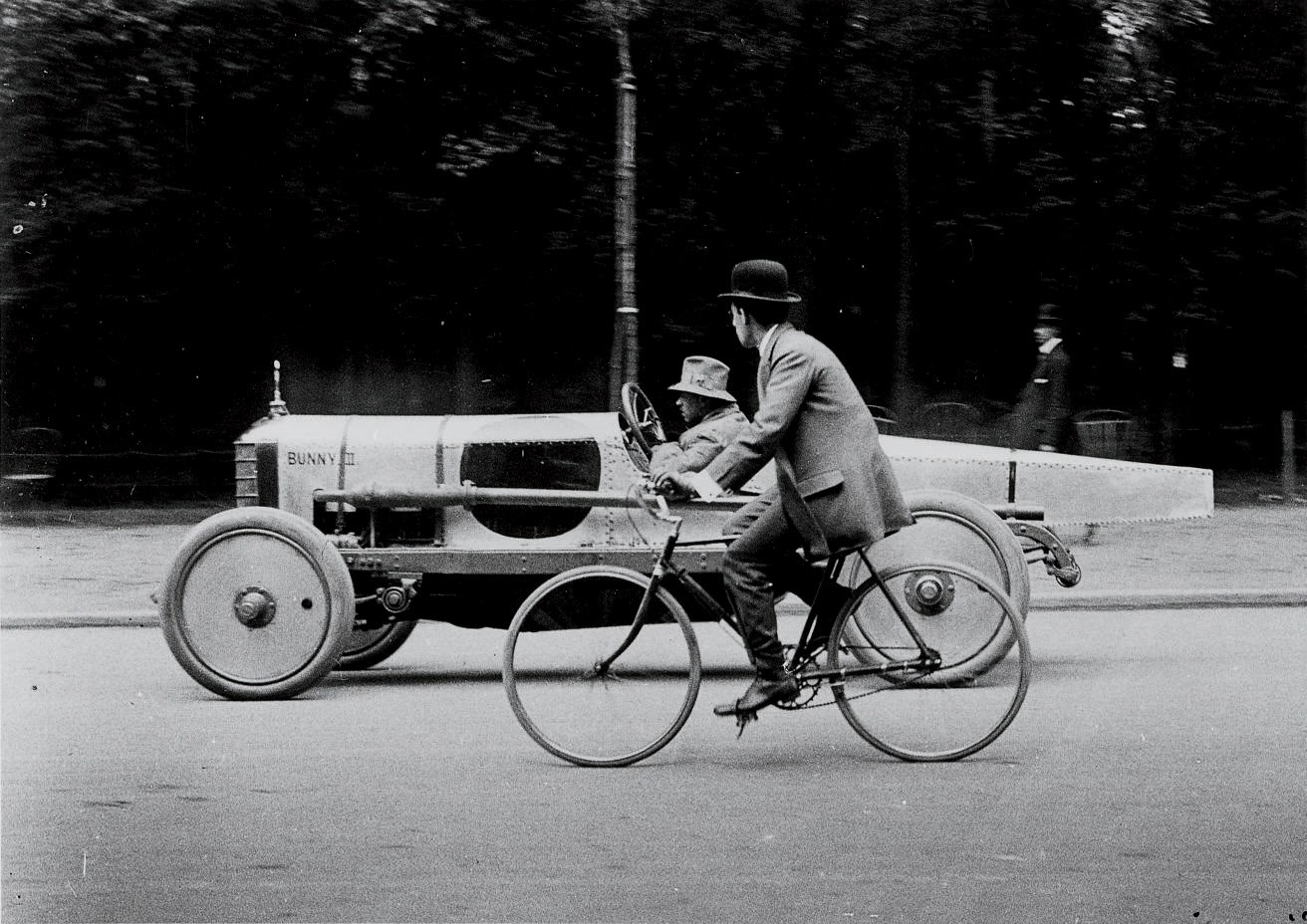 JACQUES-HENRI LARTIGUE (1894-1986)