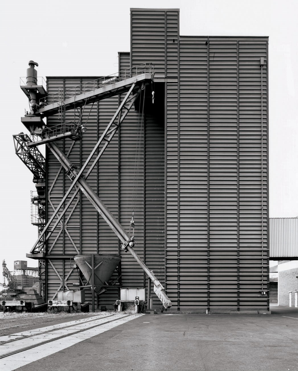 BERND & HILLA BECHER (1931-2007 & B. 1934)