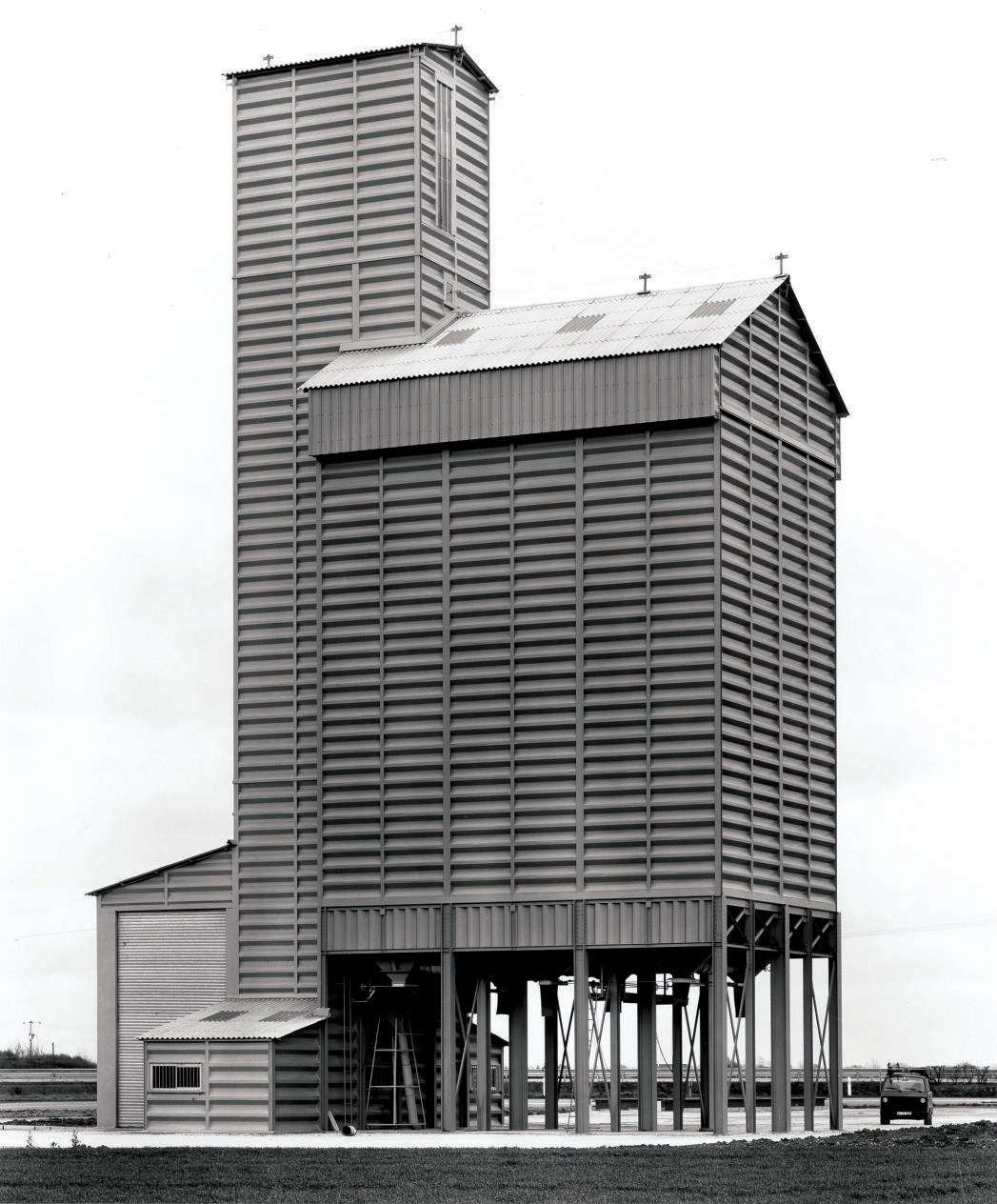 BERND & HILLA BECHER (1931-2007 & B. 1934)