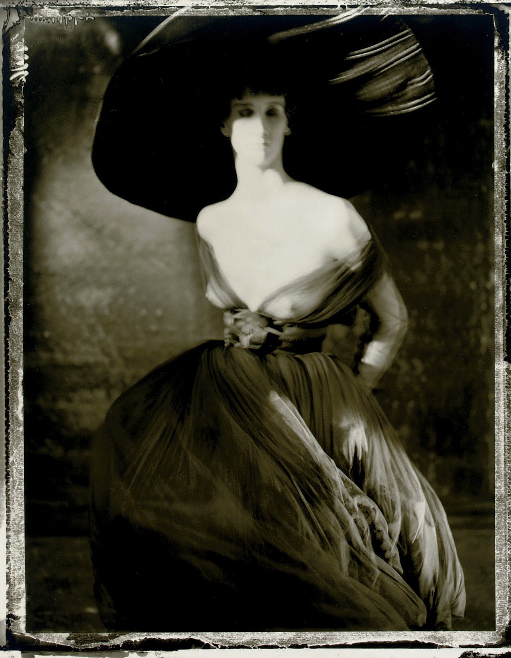 SARAH MOON (B. 1938)