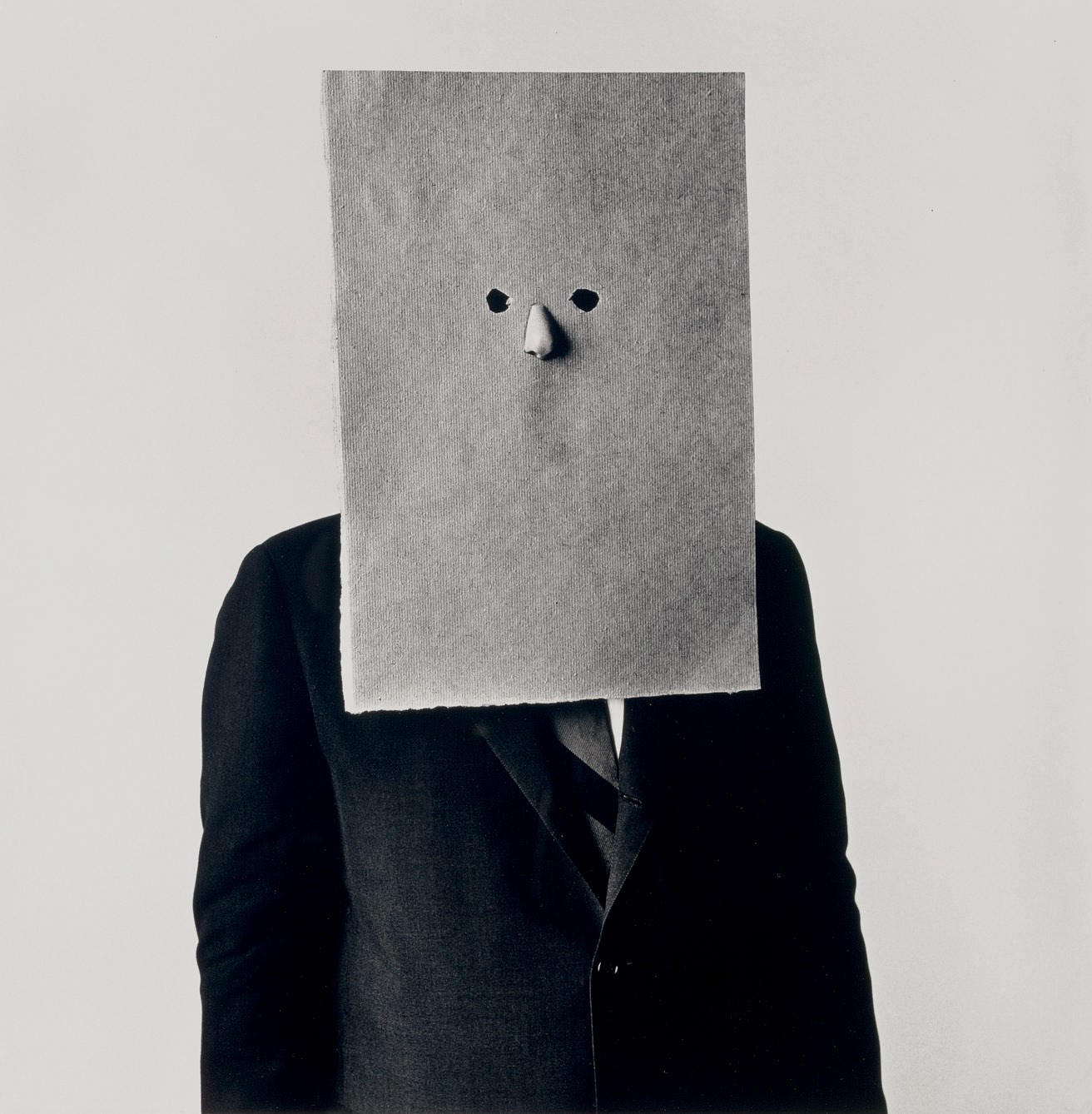IRVING PENN (B. 1917)