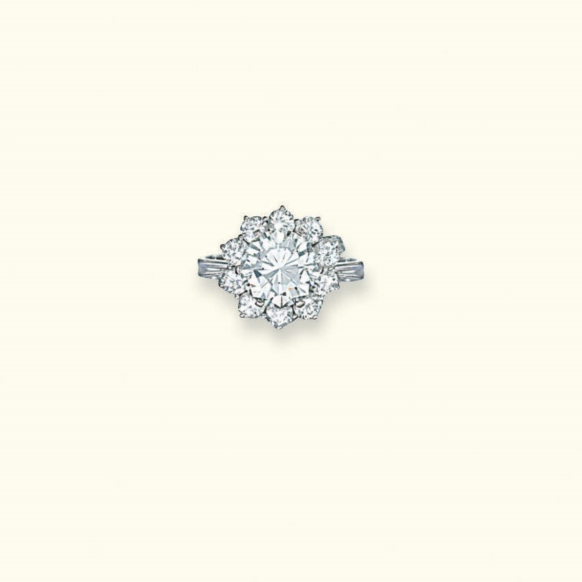 A DIAMOND CLUSTER RING