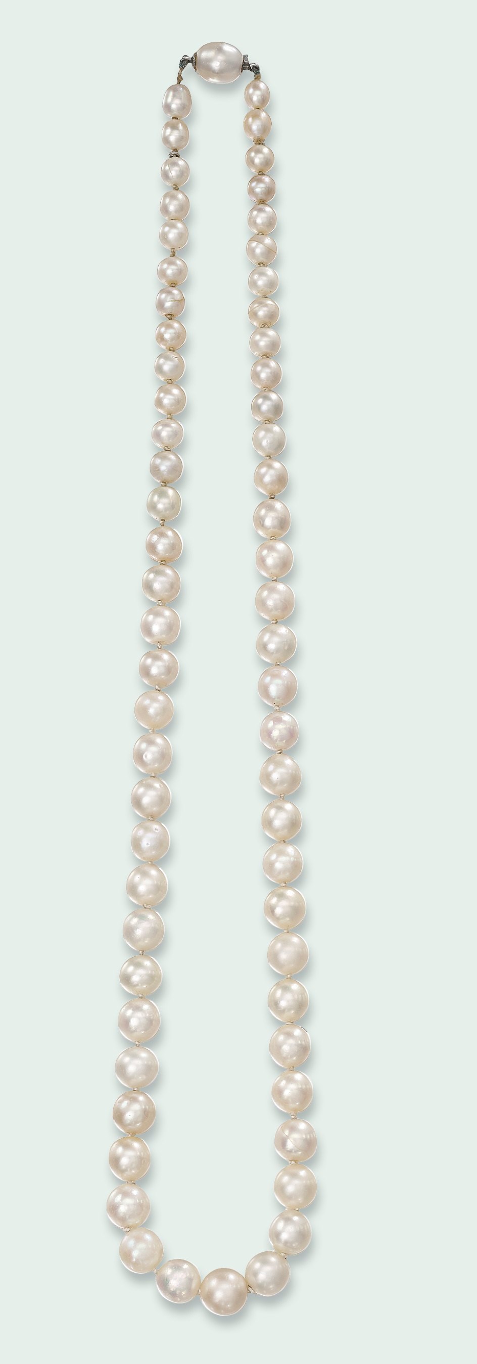 A NATURAL PEARL NECKLACE