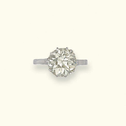 A DIAMOND SINGLE-STONE RING