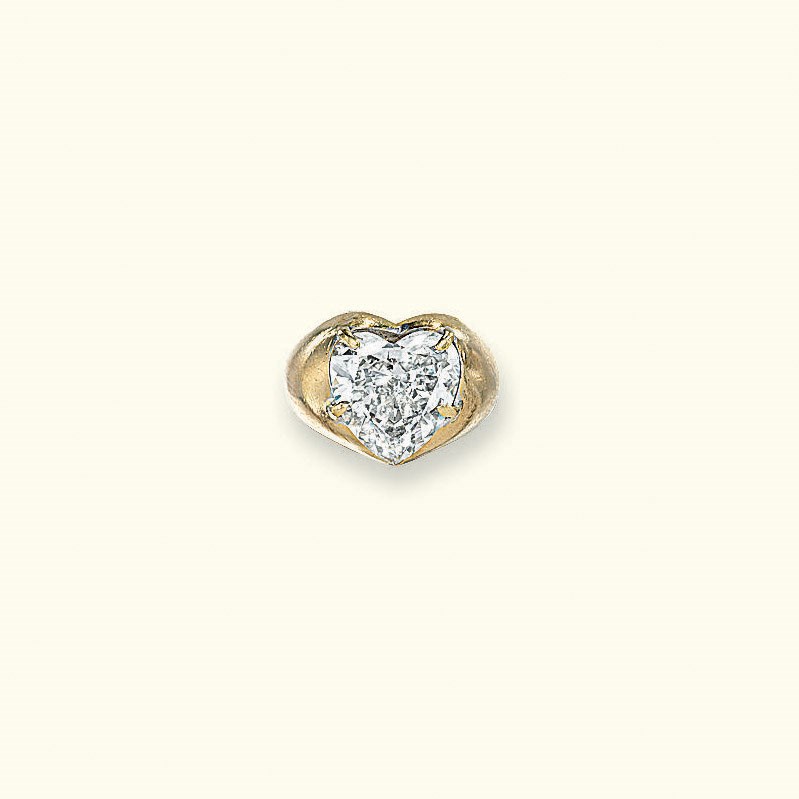 A DIAMOND SINGLE-STONE RING