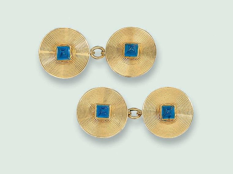 A PAIR OF GOLD AND SAPPHIRE CUFFLINKS, BY CARTIER