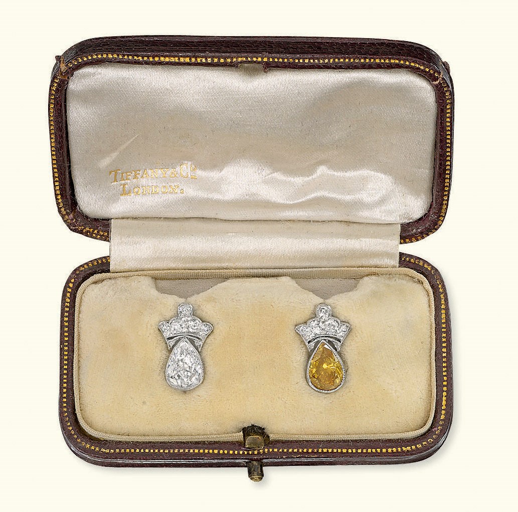 A PAIR OF DIAMOND EAR STUDS