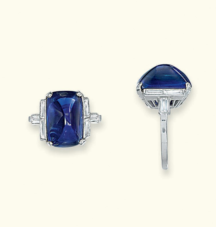 AN ART DECO SAPPHIRE AND DIAMOND RING