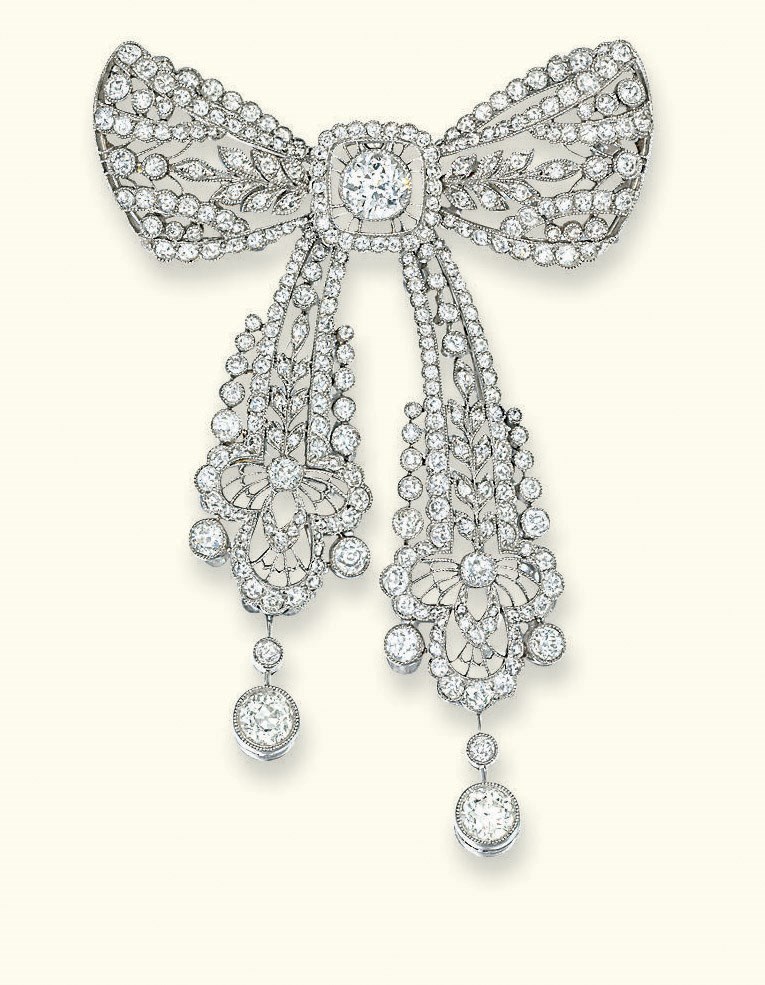 A BELLE EPOQUE DIAMOND BROOCH
