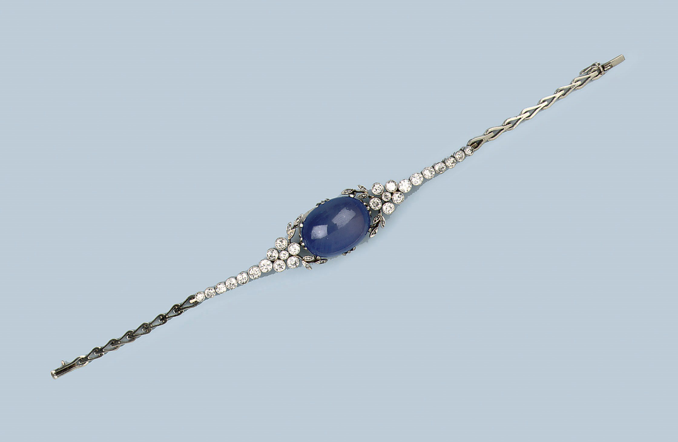 A SAPPHIRE AND DIAMOND BRACELET