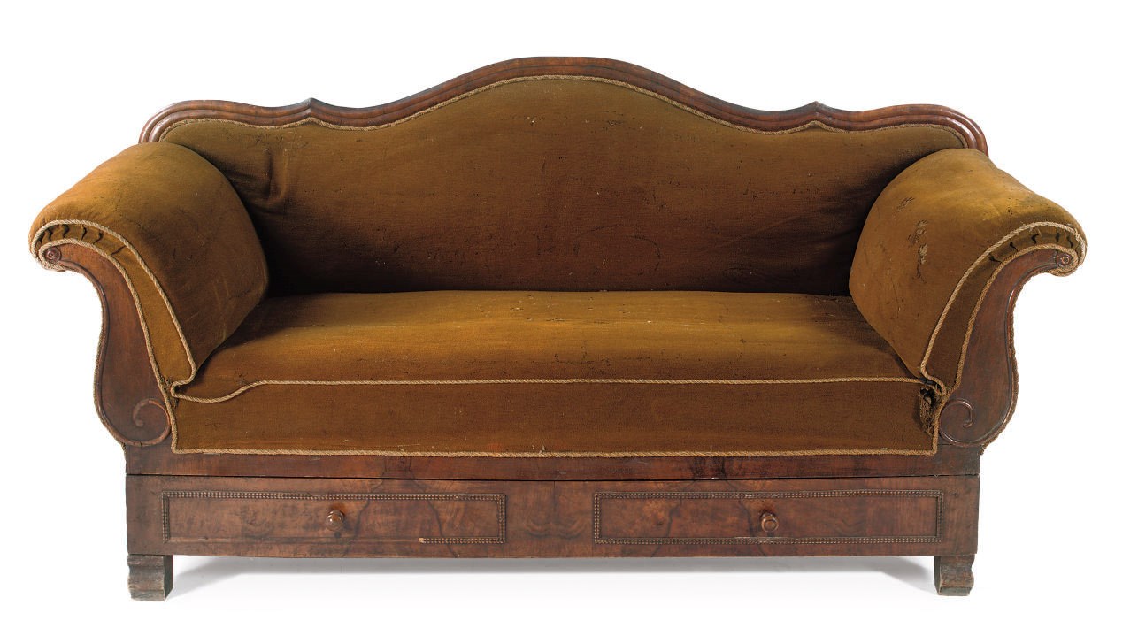A NORTH GERMAN BIEDERMEIER WALNUT SOFA