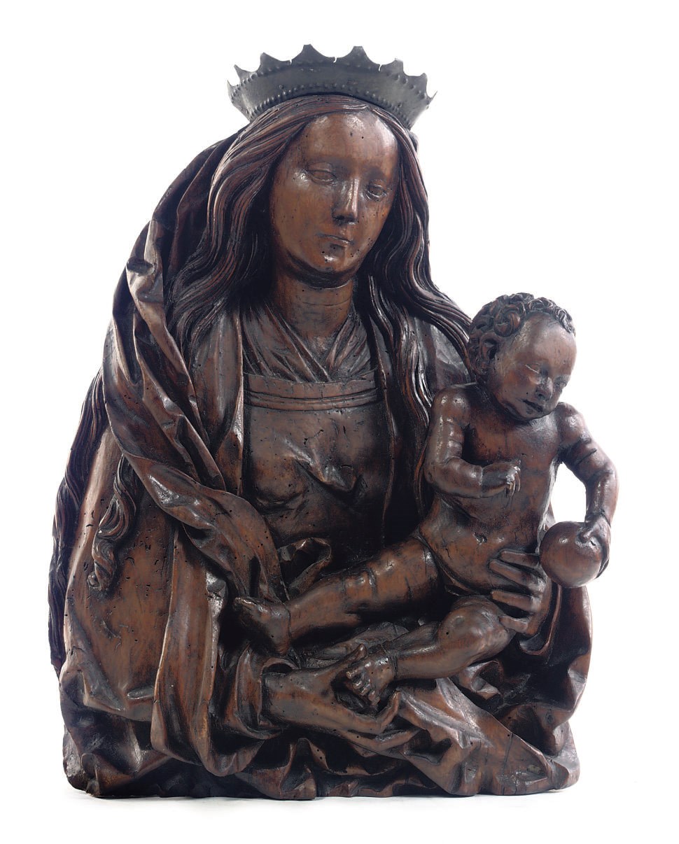 A CARVED LIMEWOOD GROUP OF THE VIRGIN AND CHILD