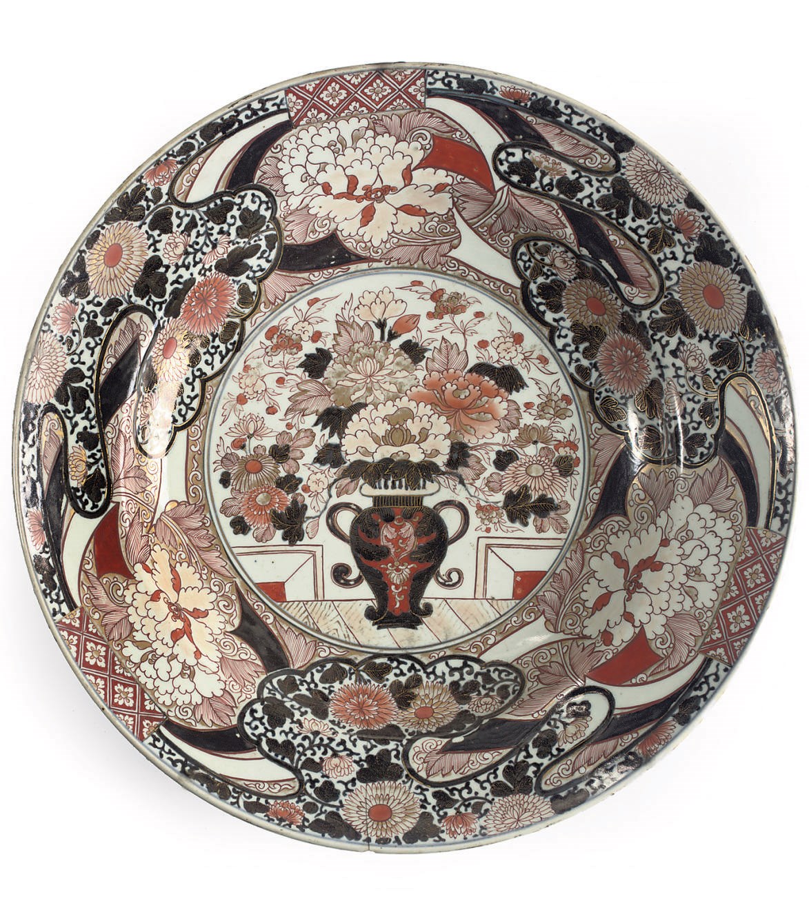 A Japanese Imari charger