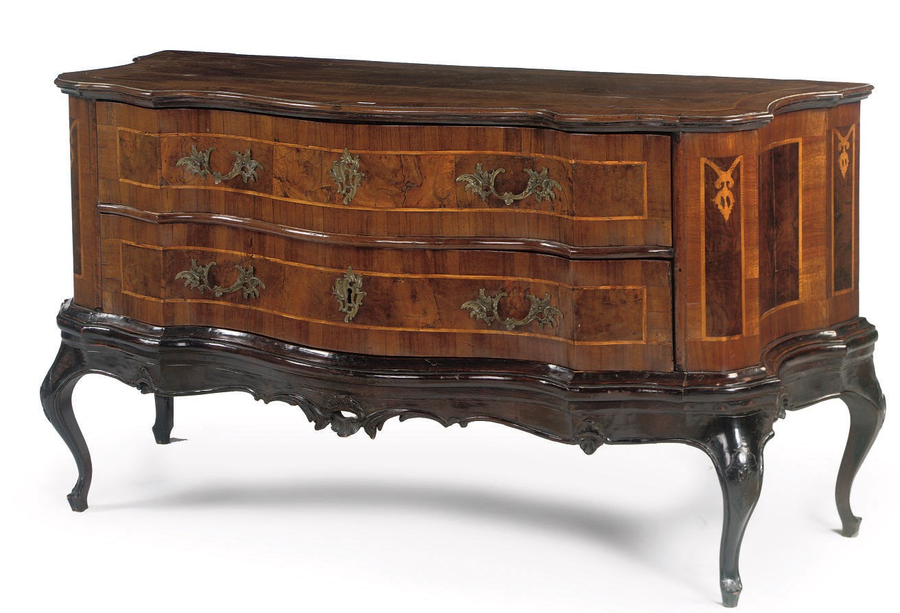 AN ITALIAN WALNUT, FIGURED WALNUT AND FRUITWOOD COMMODE