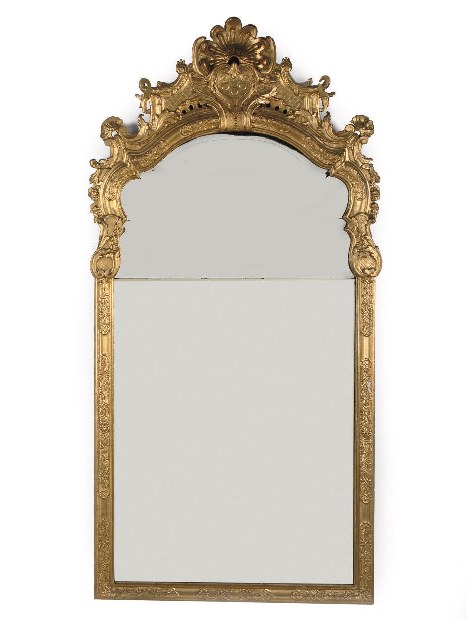 A SWEDISH GILTWOOD AND GESSO MIRROR