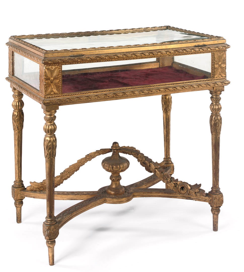 AN AUSTRIAN GILTWOOD TABLE VITRINE