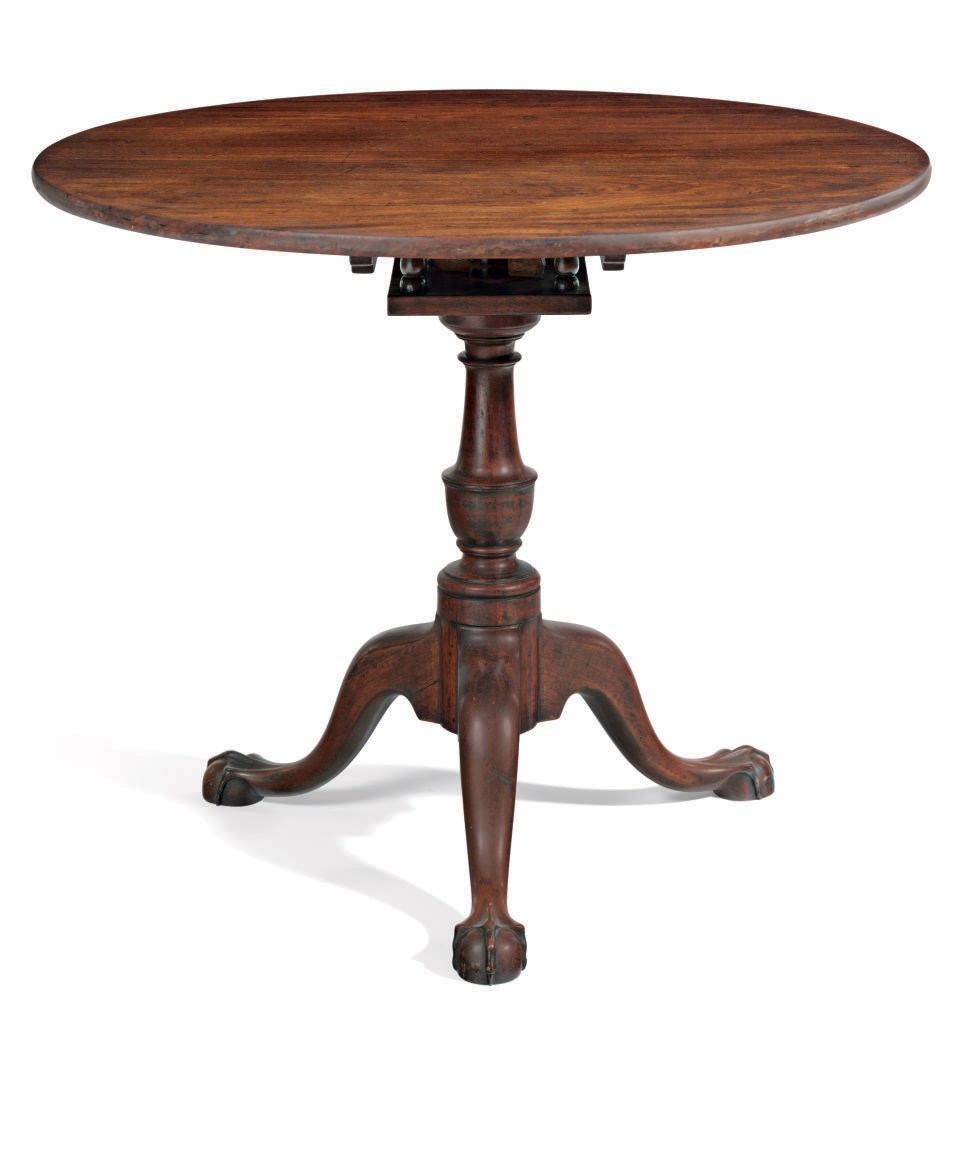 A CHIPPENDALE MAHOGANY TILT-TOP TEA TABLE
