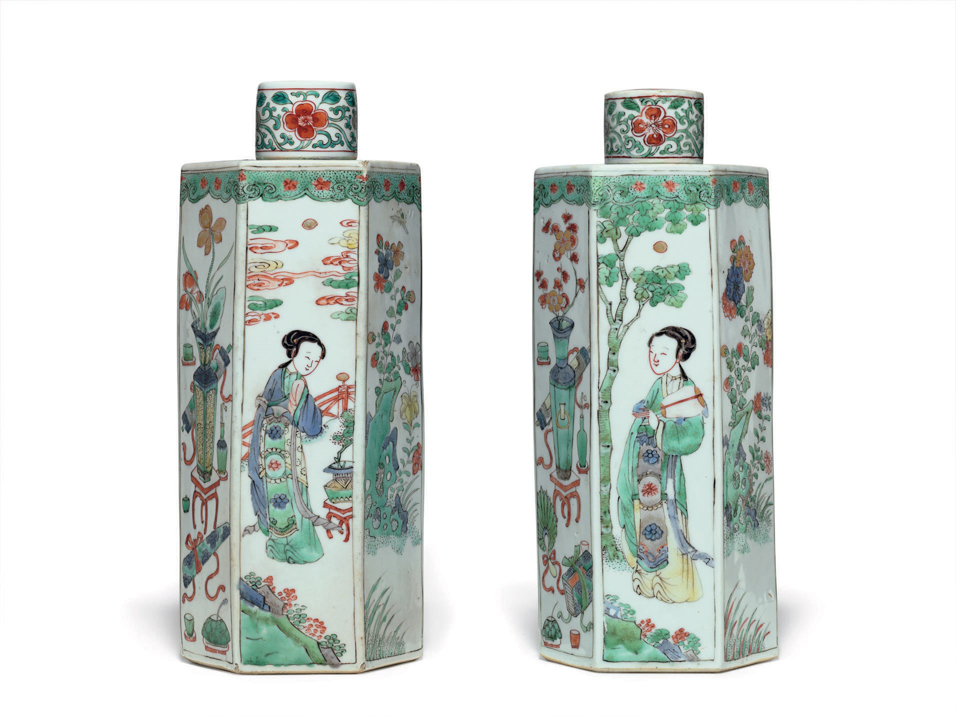 A LARGE PAIR OF FAMILLE VERTE TEA CANISTERS AND COVERS
