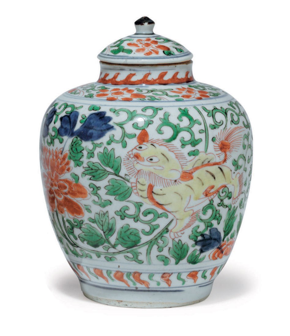 A WUCAI JAR AND COVER