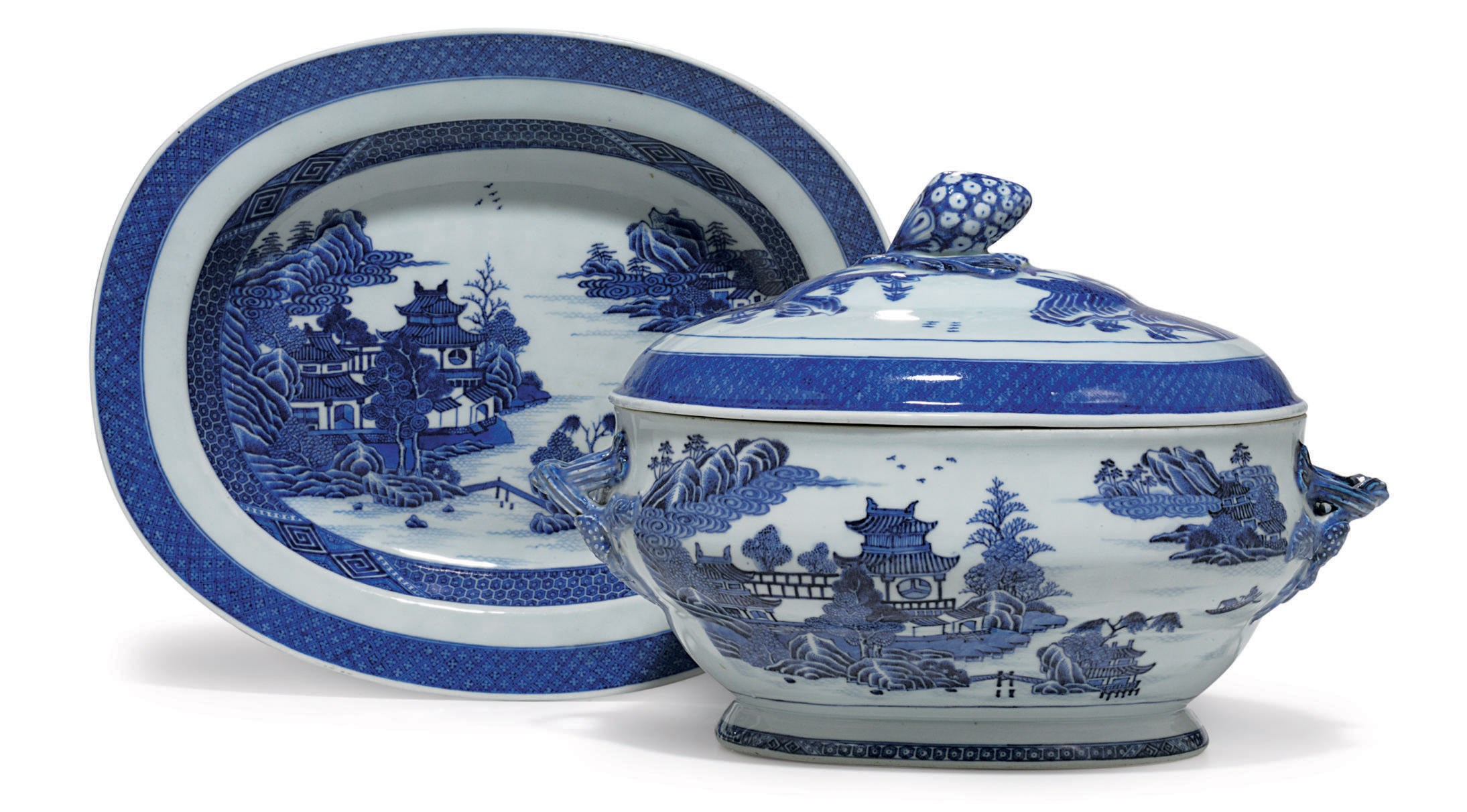 A BLUE AND WHITE SOUP TUREEN, COVER AND STAND