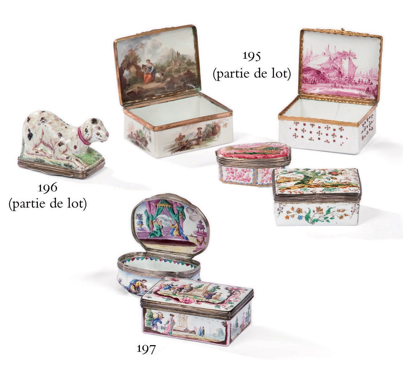 DEUX BOITES A PRISER ET LEUR COUVERCLE EN CUIVRE EMAILLE A MONTURE EN METAL DU XVIIIEME SIECLE