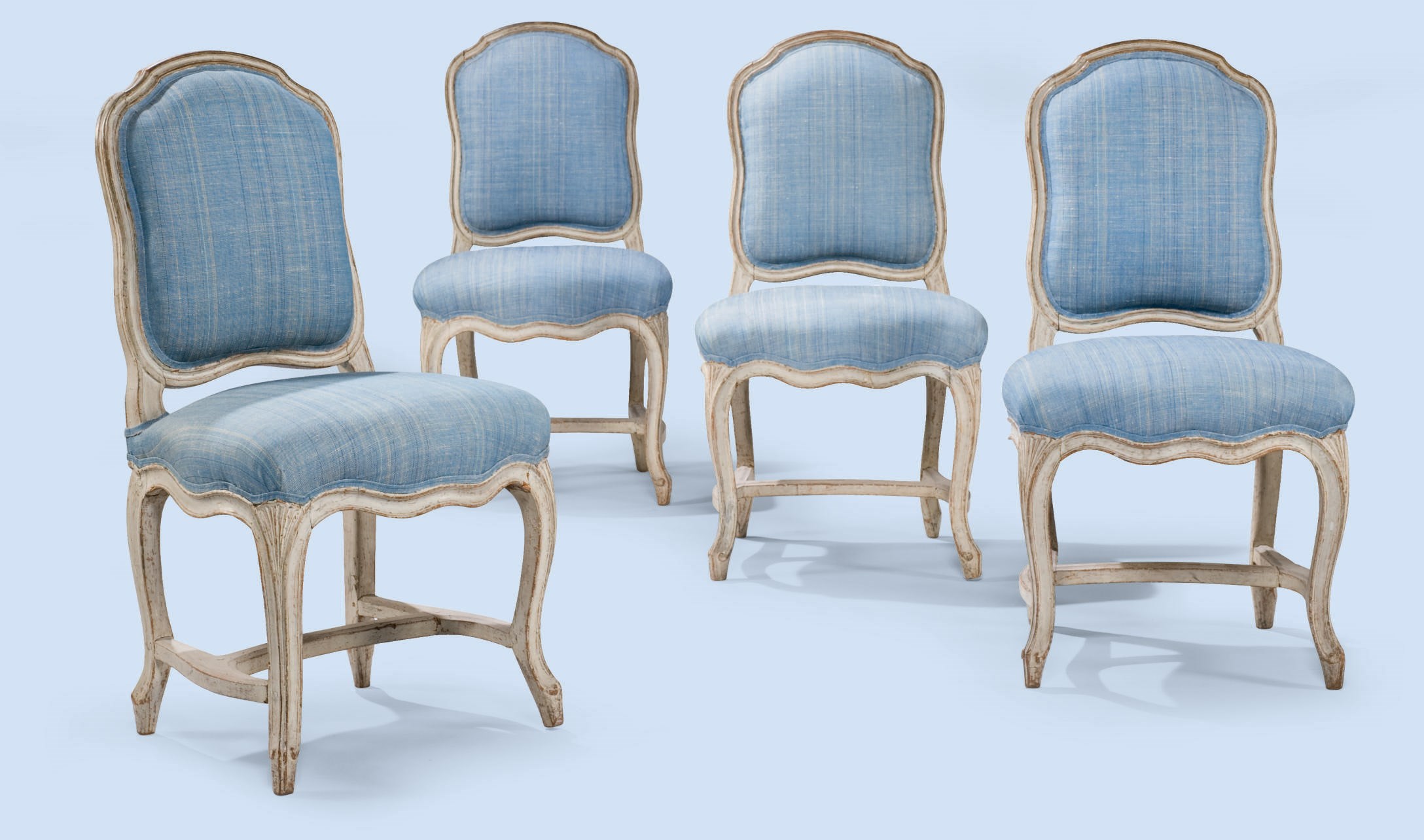 SUITE DE QUATRE CHAISES A LA REINE D'EPOQUE LOUIS XV