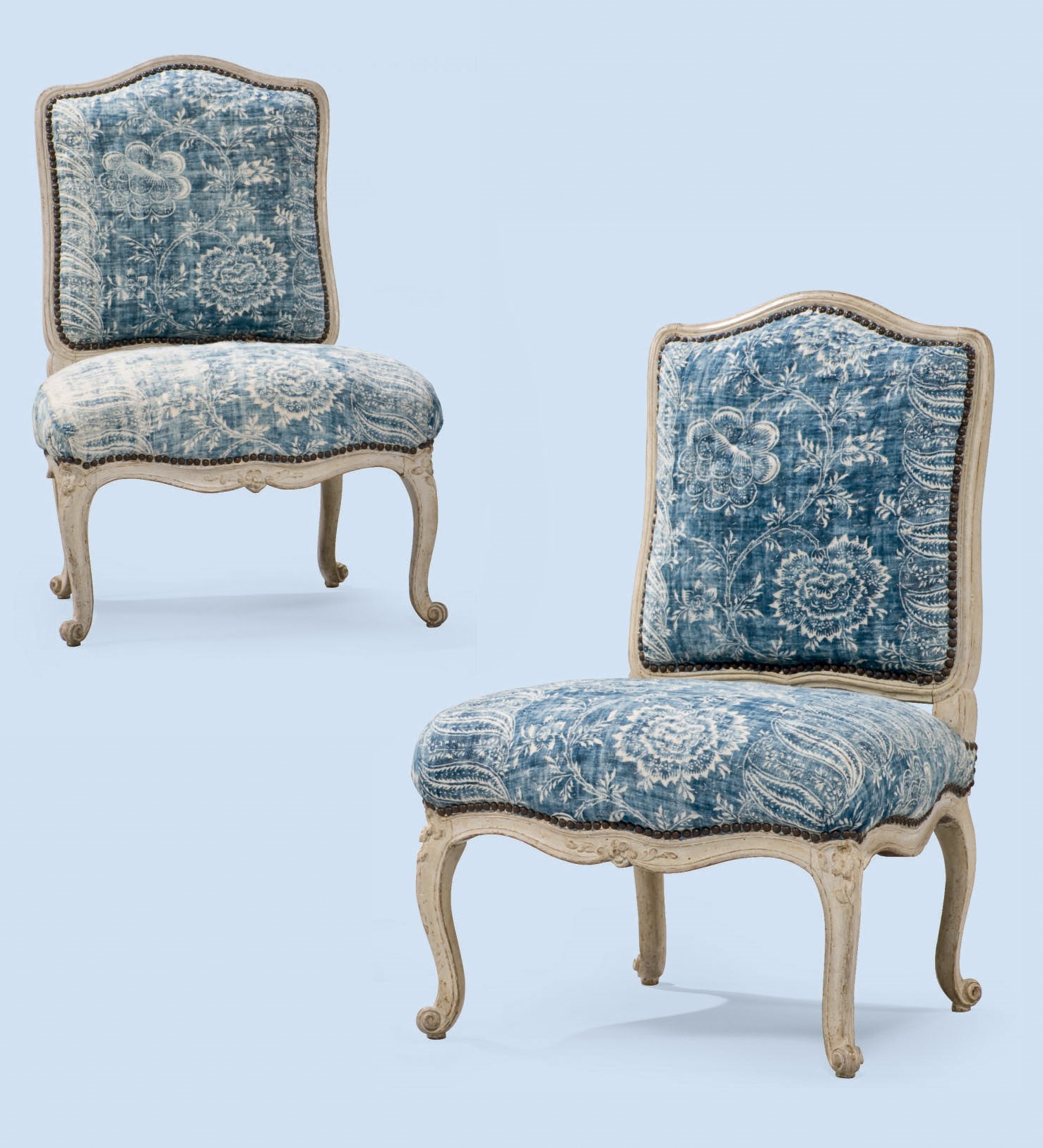 PAIRE DE CHAUFFEUSES D'EPOQUE LOUIS XV