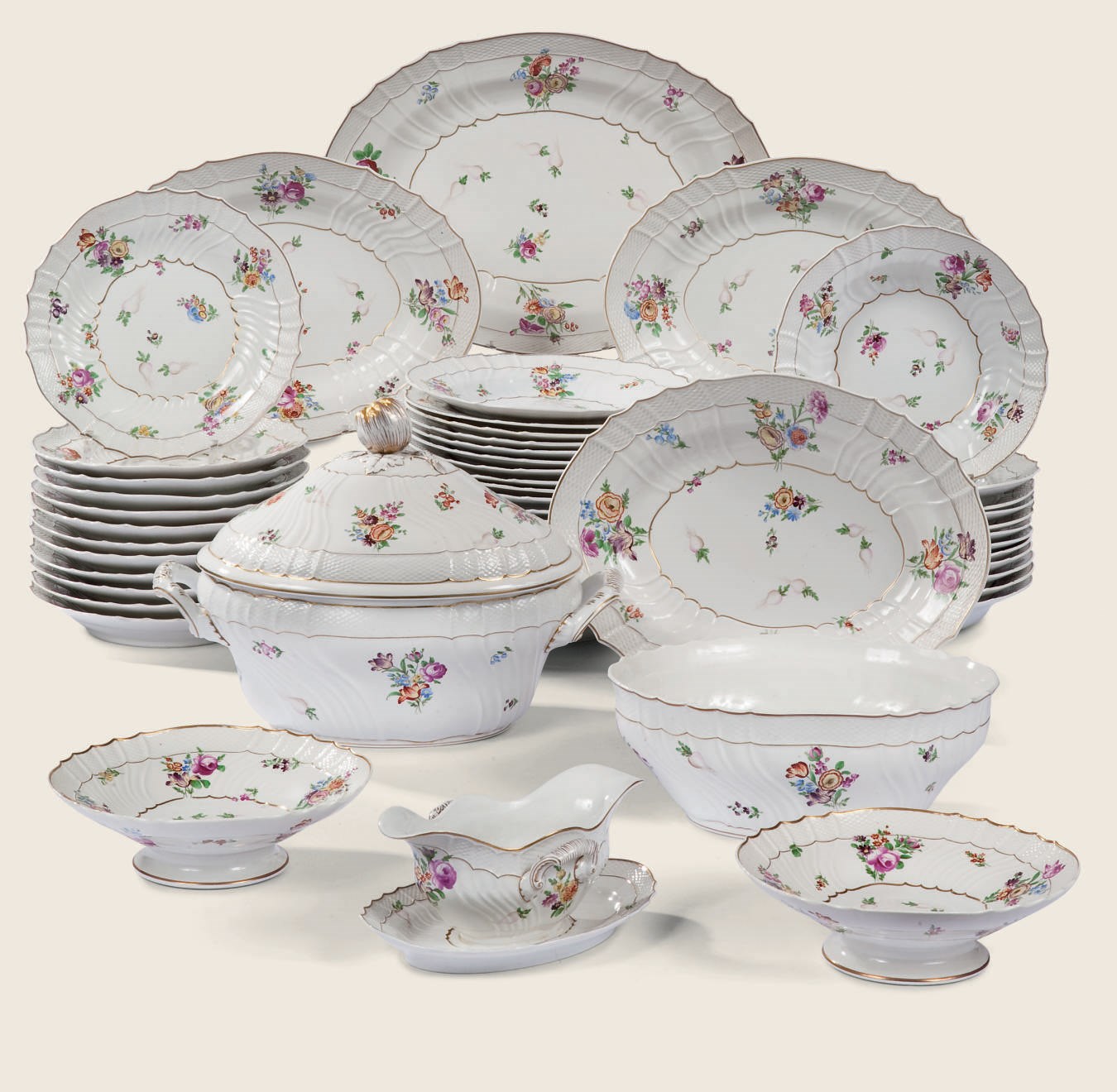 PARTIE DE SERVICE DE TABLE EN PORCELAINE ITALIENNE (DOCCIA) DE LA FIN DU XVIIIEME-DEBUT DU XIXEME SIECLE