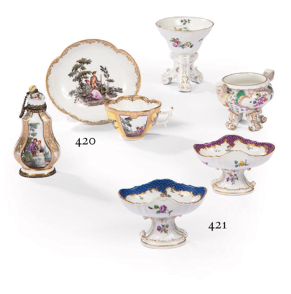 DEUX SALERONS EN PORCELAINE DE MEISSEN DU XVIIIEME SIECLE