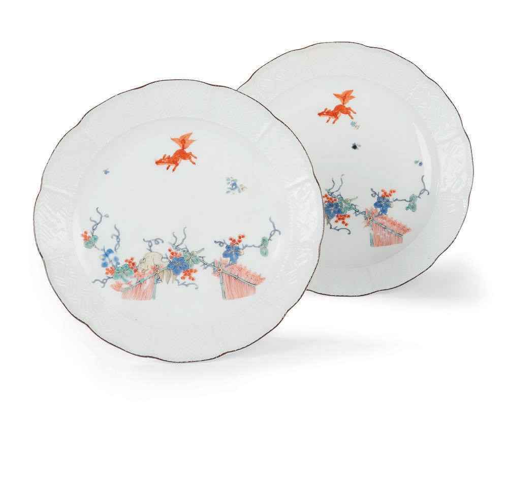 DEUX ASSIETTES EN PORCELAINE DE MEISSEN DU XVIIIEME SIECLE