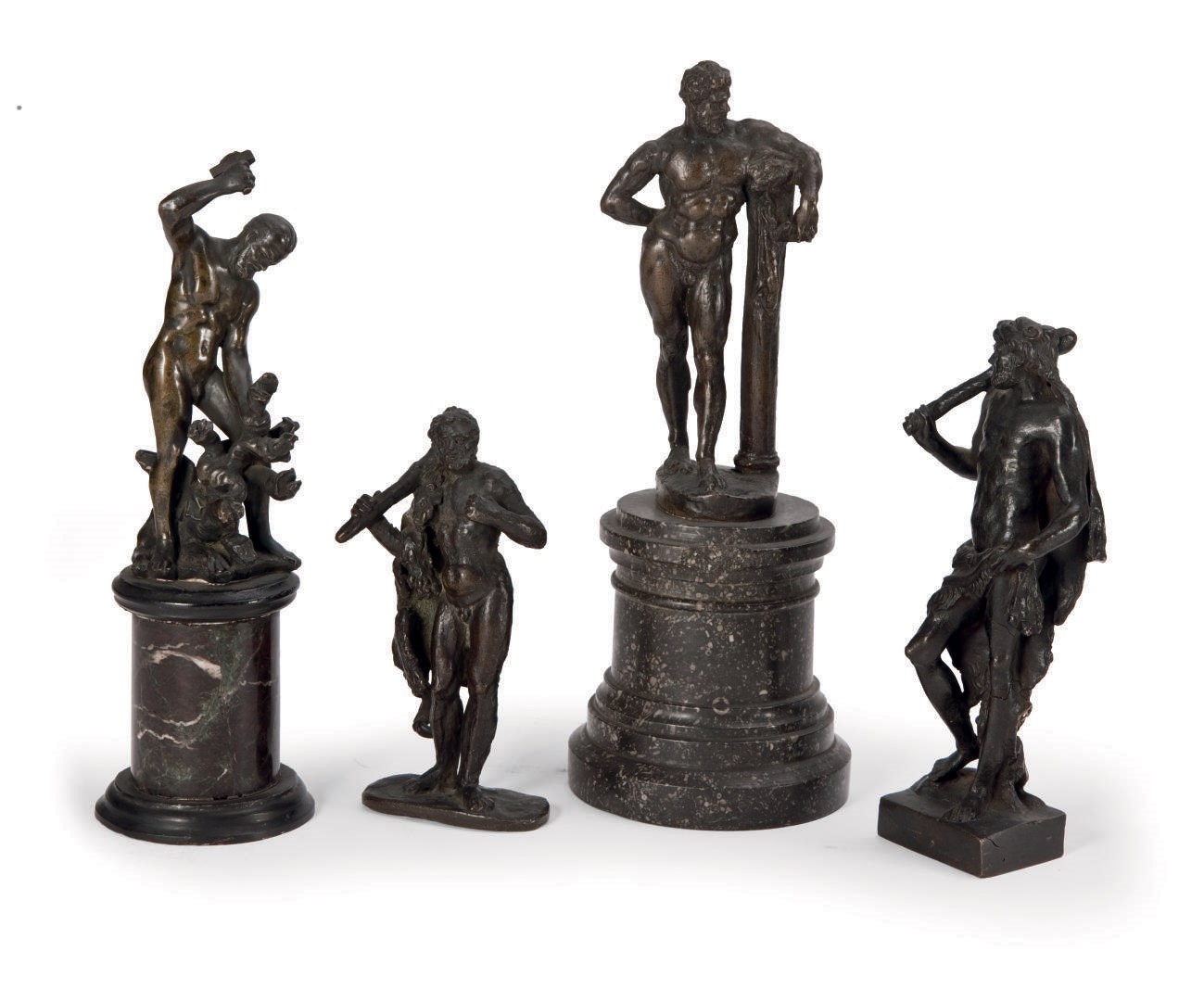 QUATRE FIGURES EN BRONZE REPRESENTANT LES TRAVAUX D'HERCULE