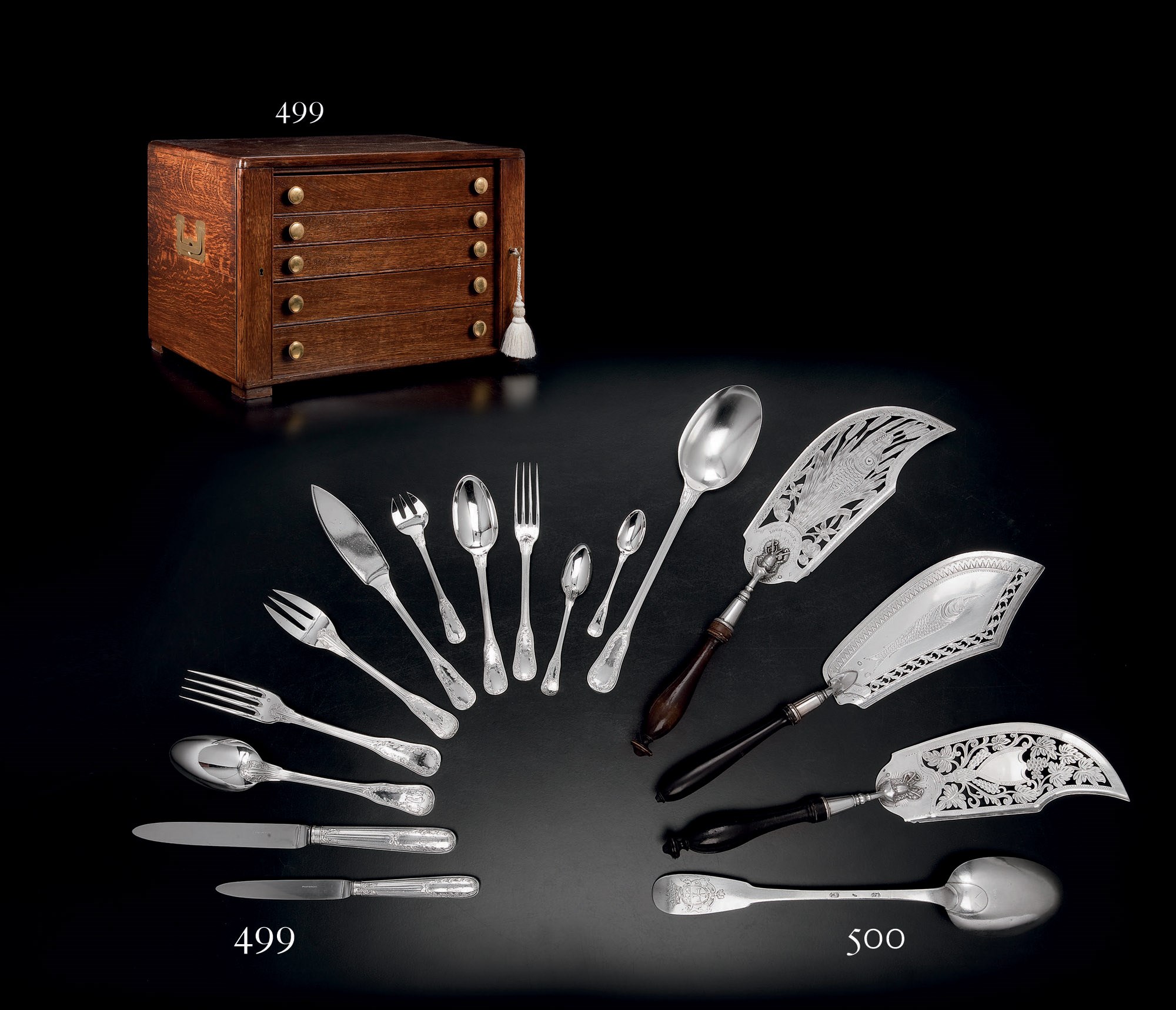 ENSEMBLE DE TROIS PELLES A POISSON ET UNE CUILLERE A RAGOUT EN ARGENT