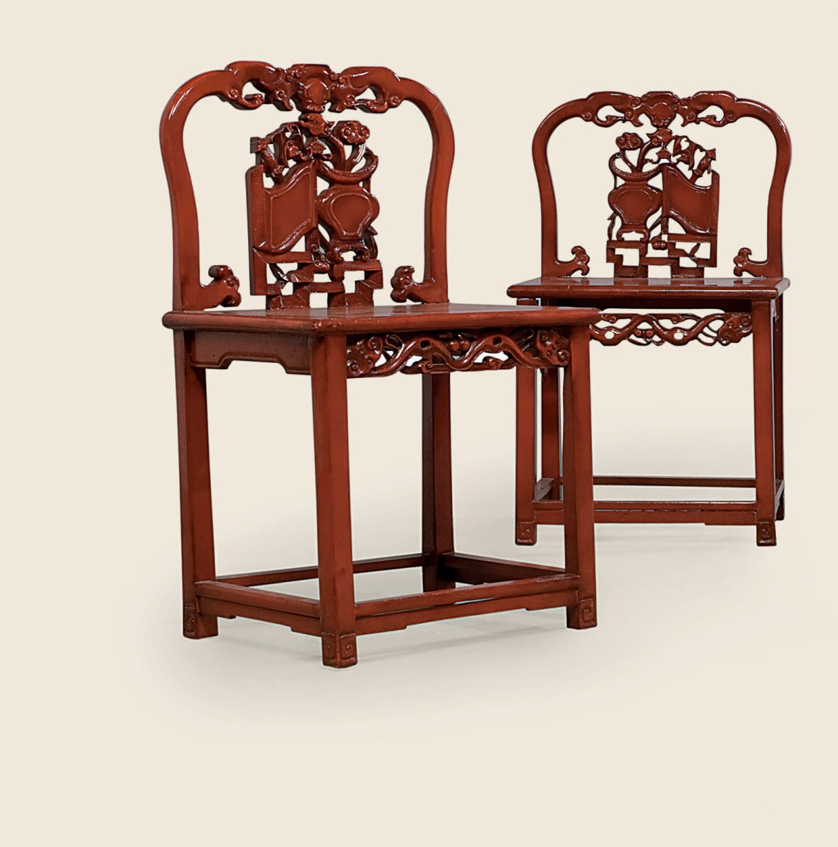 PAIRE DE CHAISES DE STYLE CHINOIS