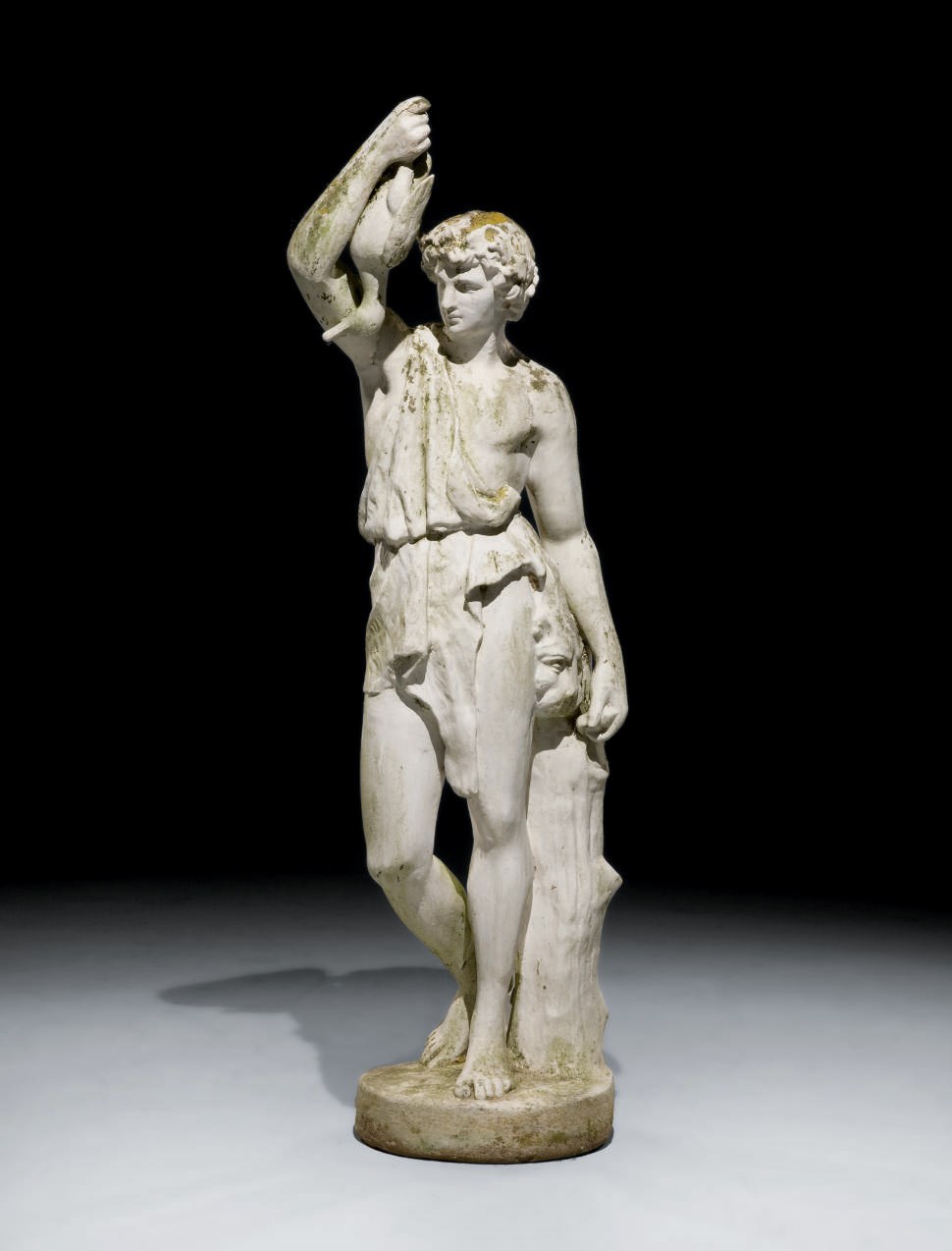 FIGURE EN PIERRE REPRESENTANT LE JEUNE HERCULE