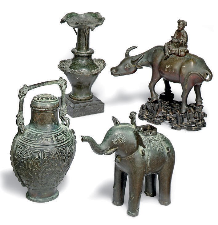 A GROUP OF THREE CHINESE BRONZE VESSELS