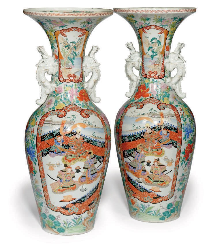 A PAIR OF LARGE JAPANESE KUTANI VASES