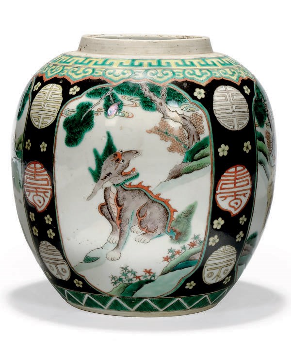A CHINESE FAMILLE NOIR JAR